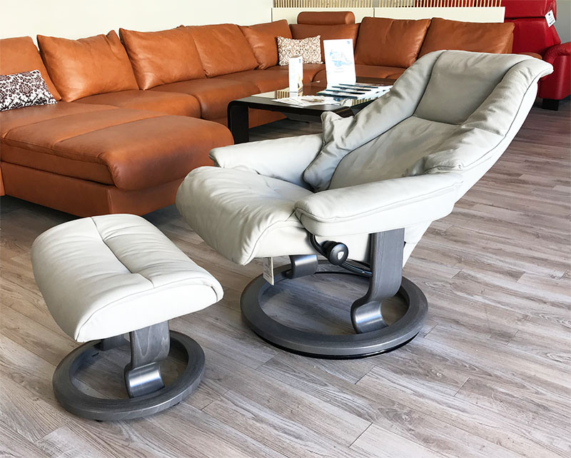 Stressless Live Cori Silver Cloud Leather Recliner and Ottoman