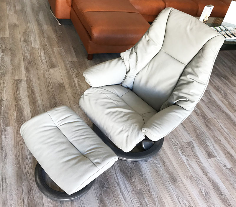 Stressless Live Cori Silver Cloud Leather Recliner and Ottoman