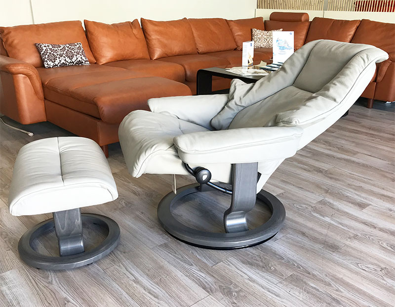 Stressless Live Cori Silver Cloud Leather Recliner and Ottoman