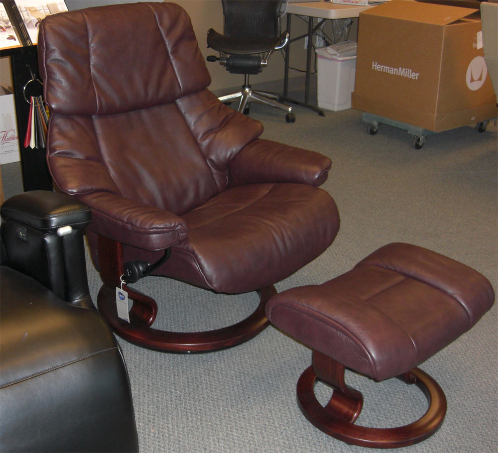 Stressless Reno Amarone Royalin Leather Recliner Chair and Ottoman - Walnut Wood